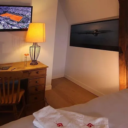 Hotel Les Tourelles De Thun 3*