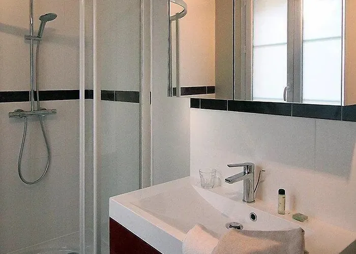 Les Tourelles De Thun 3* Meulan-en-Yvelines